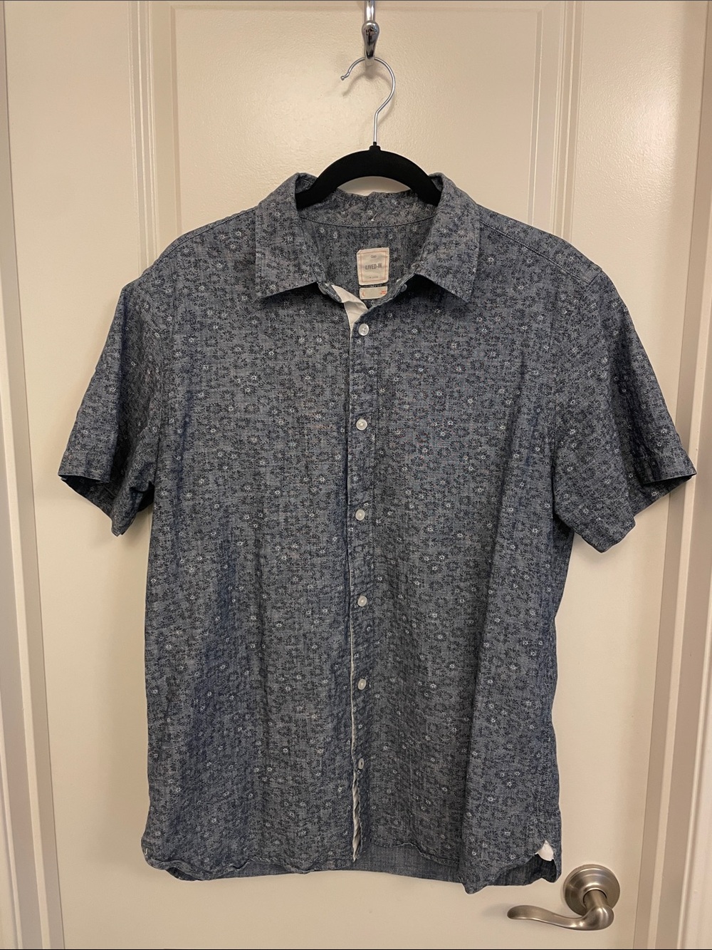 GAP Men's Short-Sleeve Button-Down in Blue Micro-Pattern